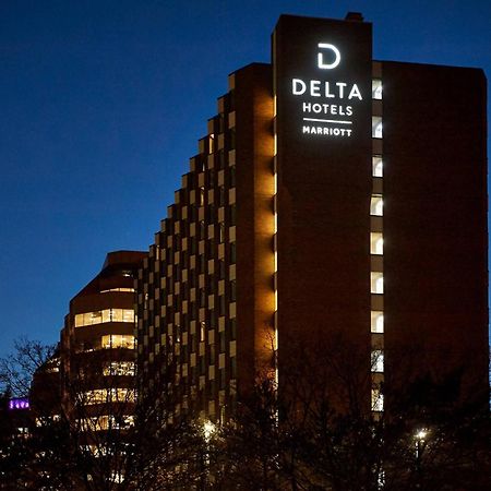 Delta Hotels By Marriott Toronto Mississauga Exterior photo